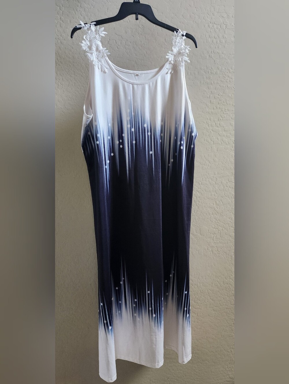 Sleeveless Ombre Maxi Dress with Floral Shoulder Appliqués - Black/White